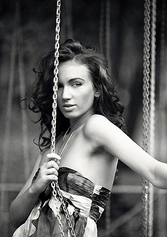 Single girl Dariya 24 years old