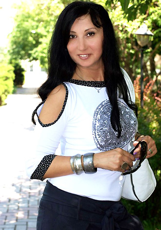 Russian bride Nina from Mariupol