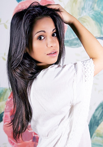 Single girl Elena 24 years old