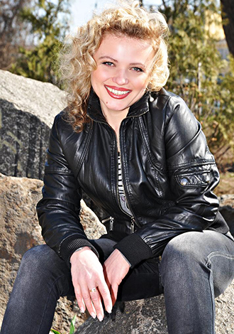 Single girl Evgeniya 35 years old