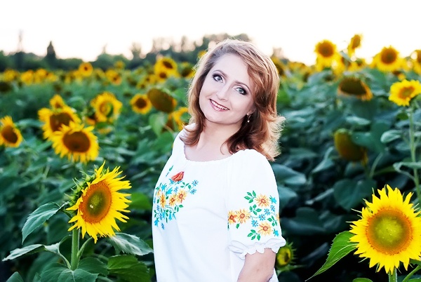 Single girl Yulia 43 years old