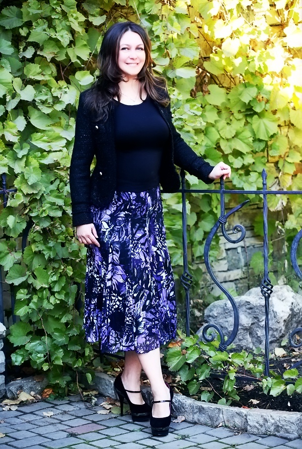 Single girl Elena 44 years old