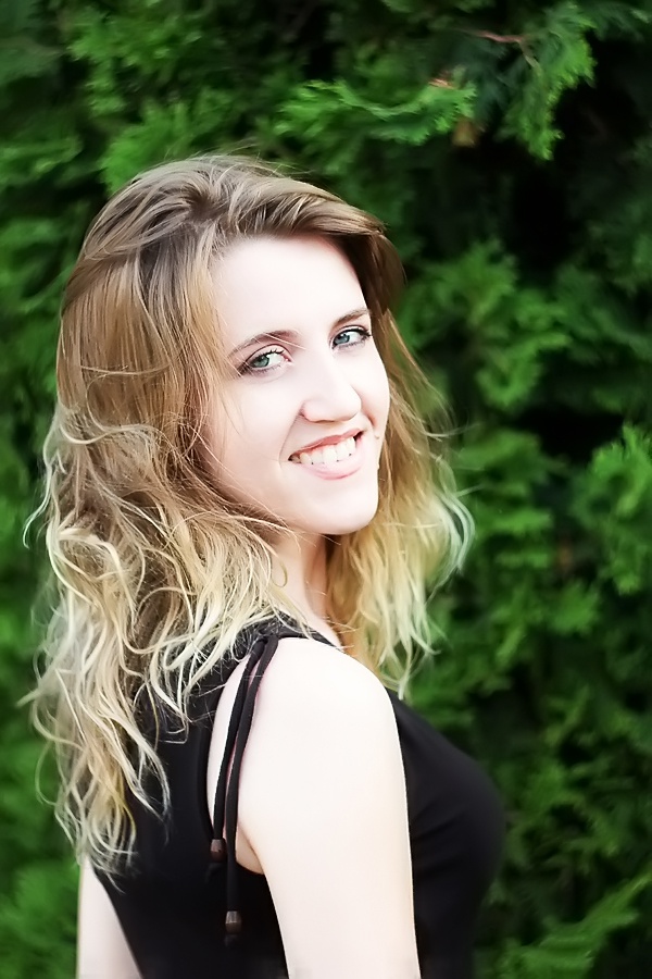 Single girl Syuzanna 30 years old