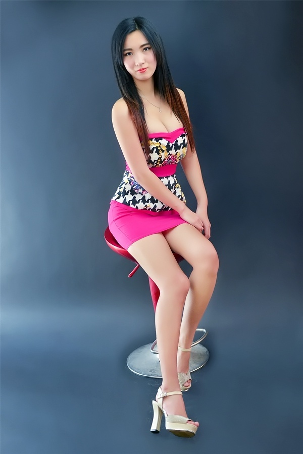 Single girl Qing (Sunny) 24 years old