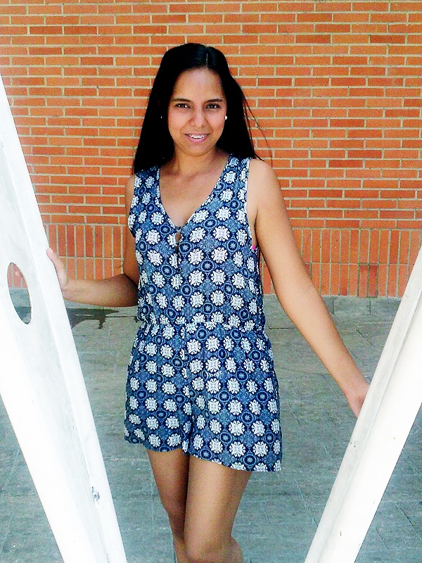 Single girl Karen Angeling 33 years old