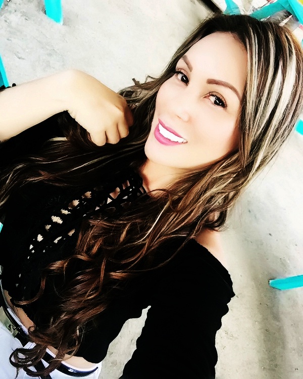 Russian bride Julieth Paola from Bucaramanga