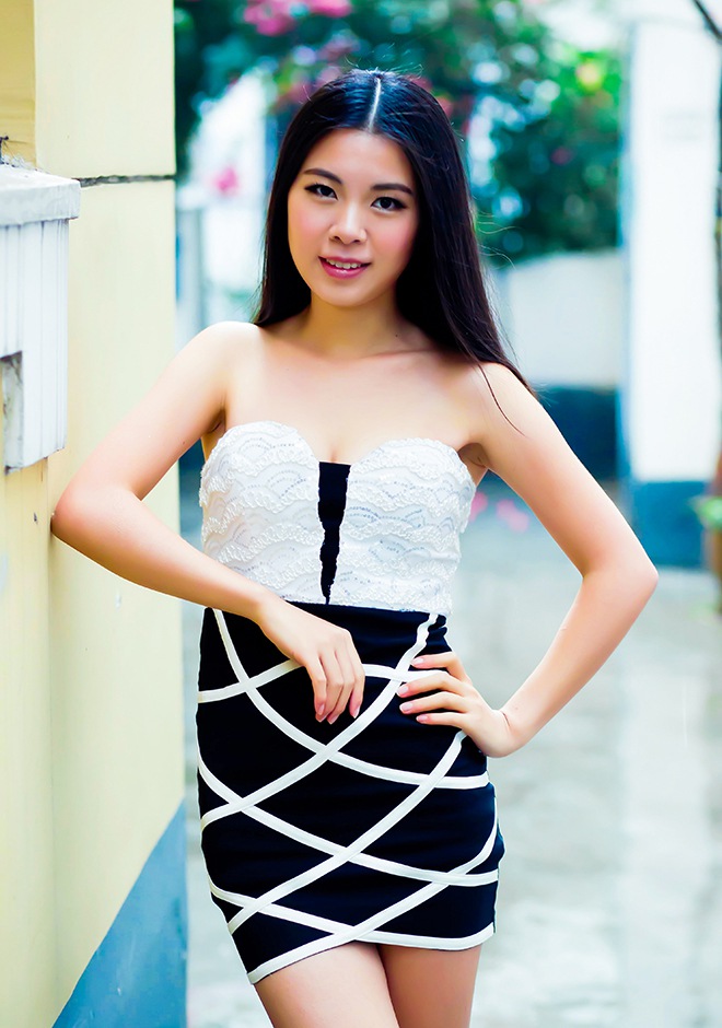 Single girl Ziqian (Shaly) 27 years old