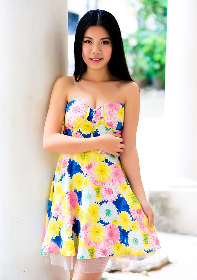 Russian bride Ziqian (Shaly) from Zhuhai