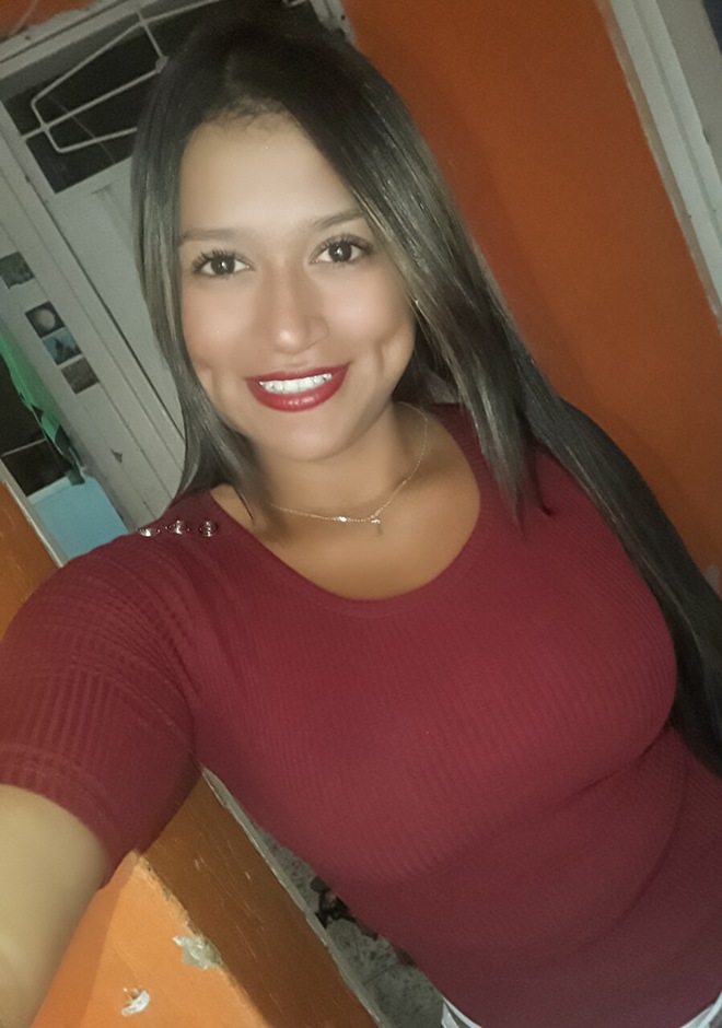 Single girl Angie Catalina 21 years old