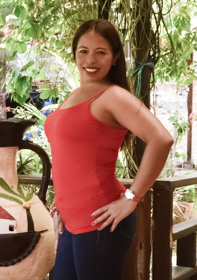 Single girl Siria Yamileth 42 years old
