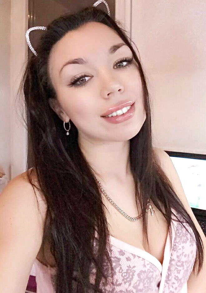 Single girl Elina 29 years old