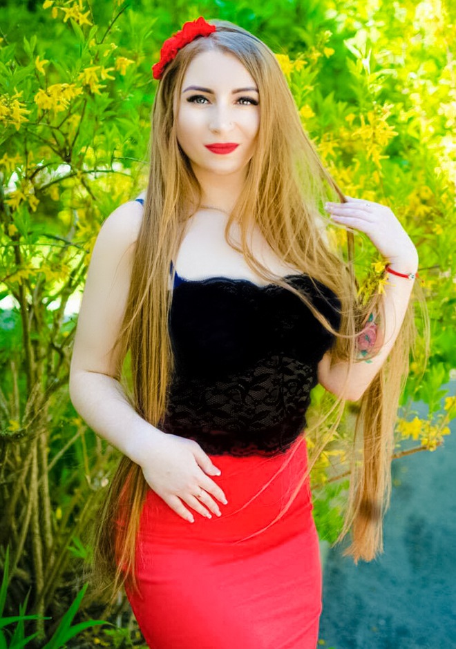 Single girl Valeriya 23 years old