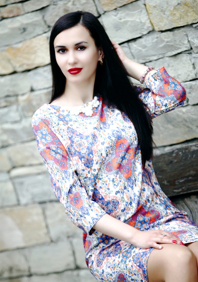 Single girl Uliana 27 years old