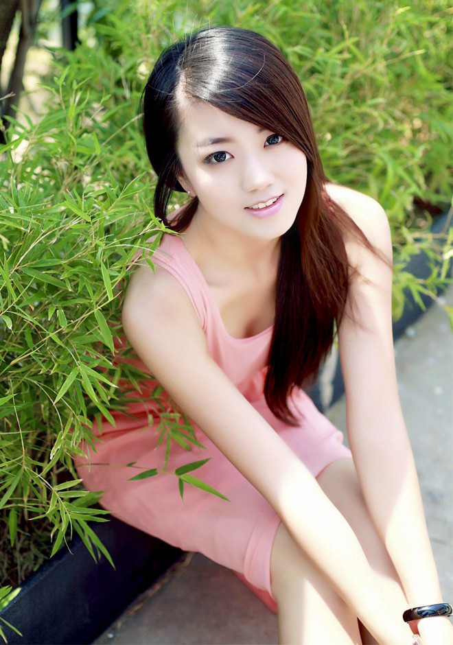 Single girl Yinuo 33 years old