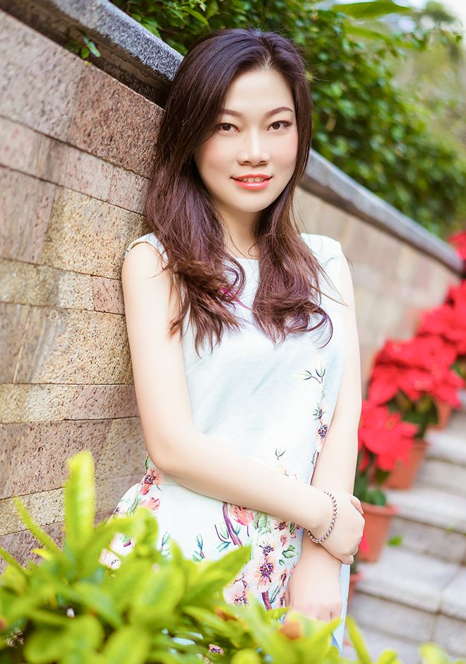 Single girl Ying 33 years old