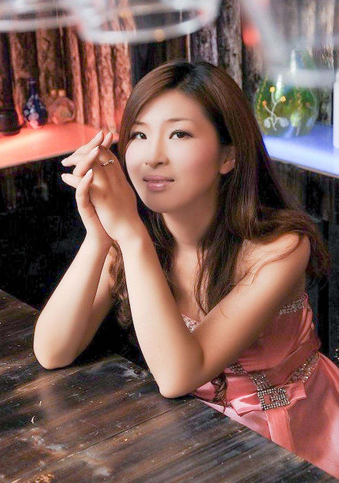 Single girl Yinghong 38 years old