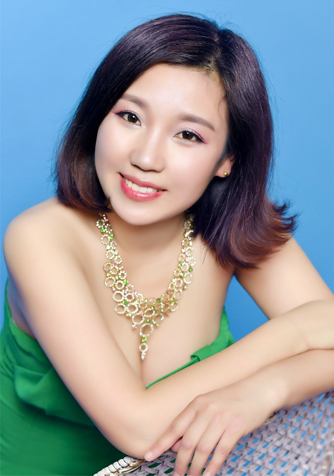 Single girl Xiaoxia 43 years old