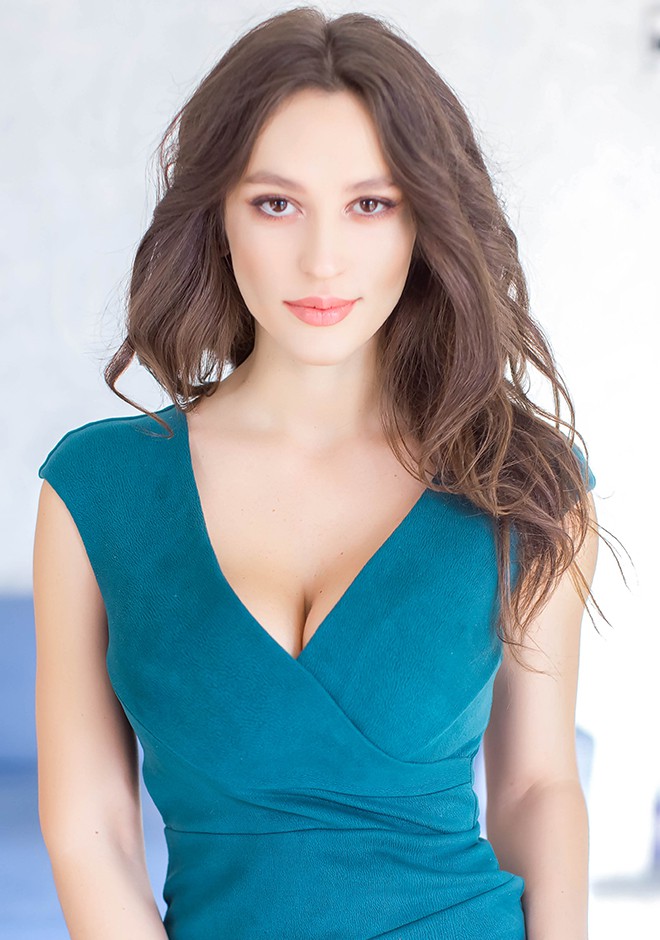 Russian bride Oksana from Zaporozhye