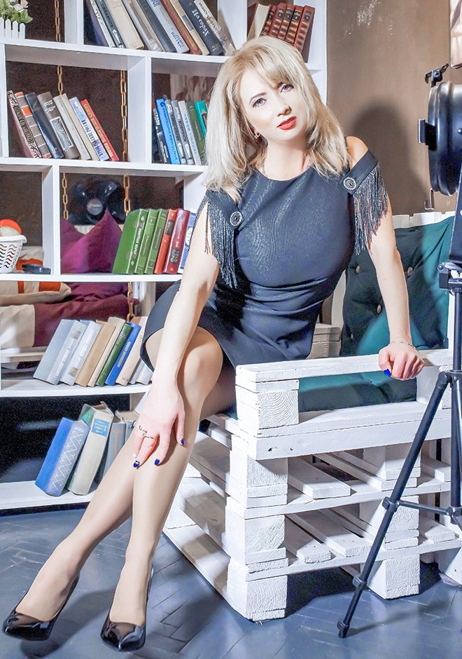 Single girl Viktorya 47 years old