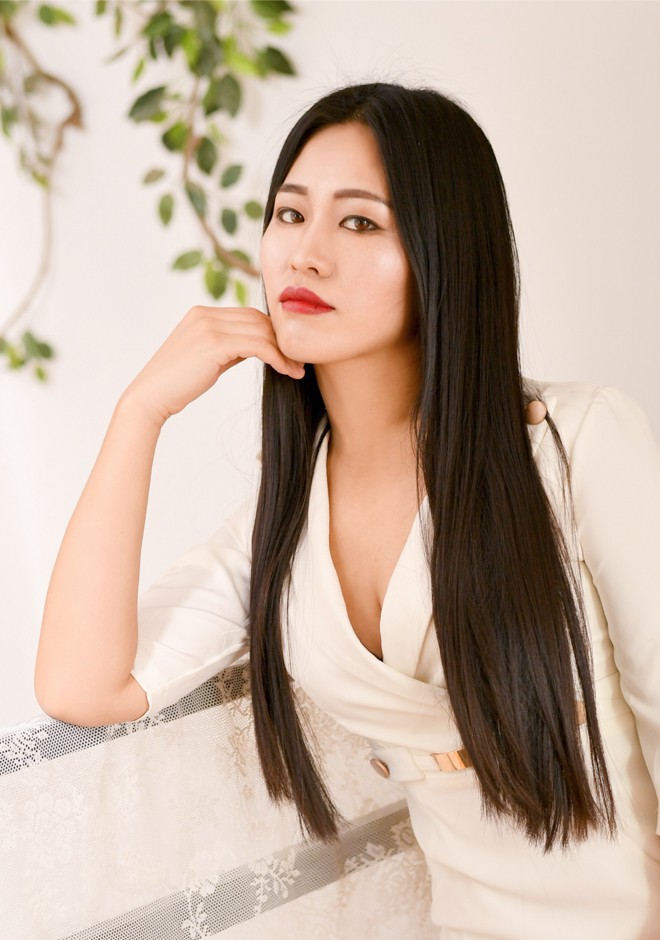 Russian bride Ming from Anshan