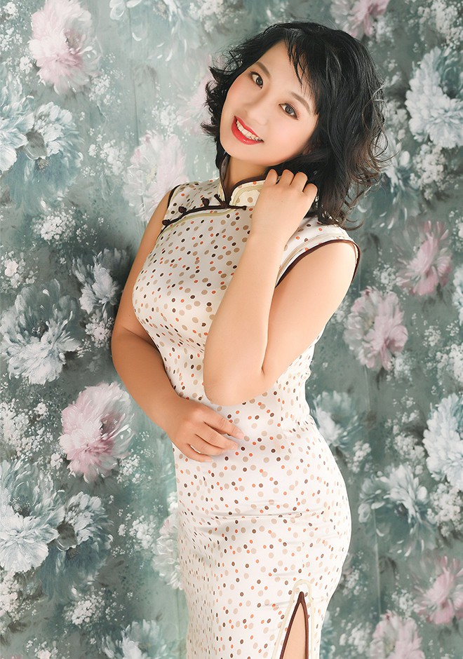 Single girl Yueshuang (Cheryl) 32 years old