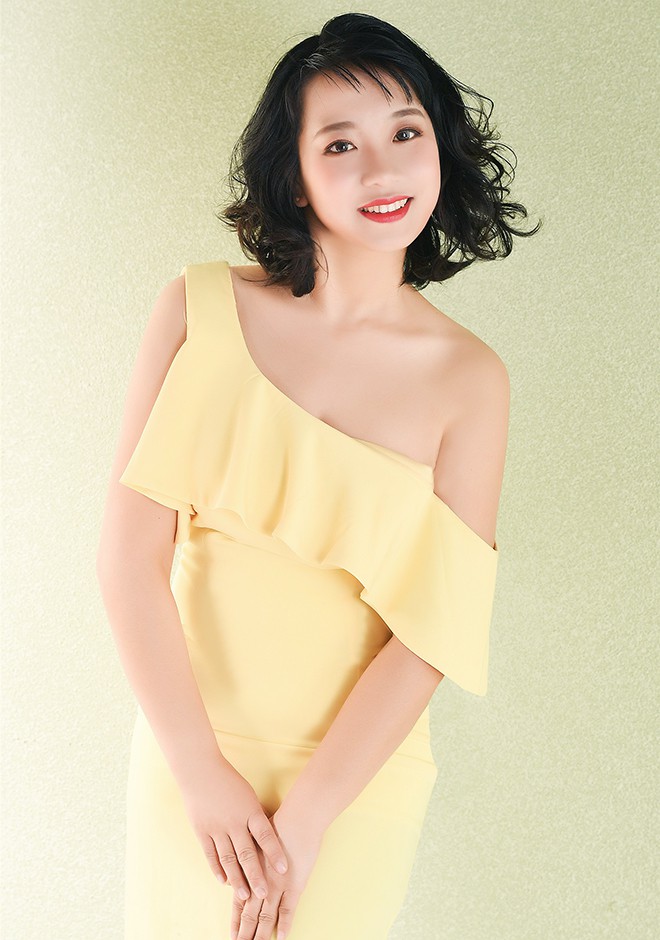 Russian bride Yueshuang (Cheryl) from Shenyang